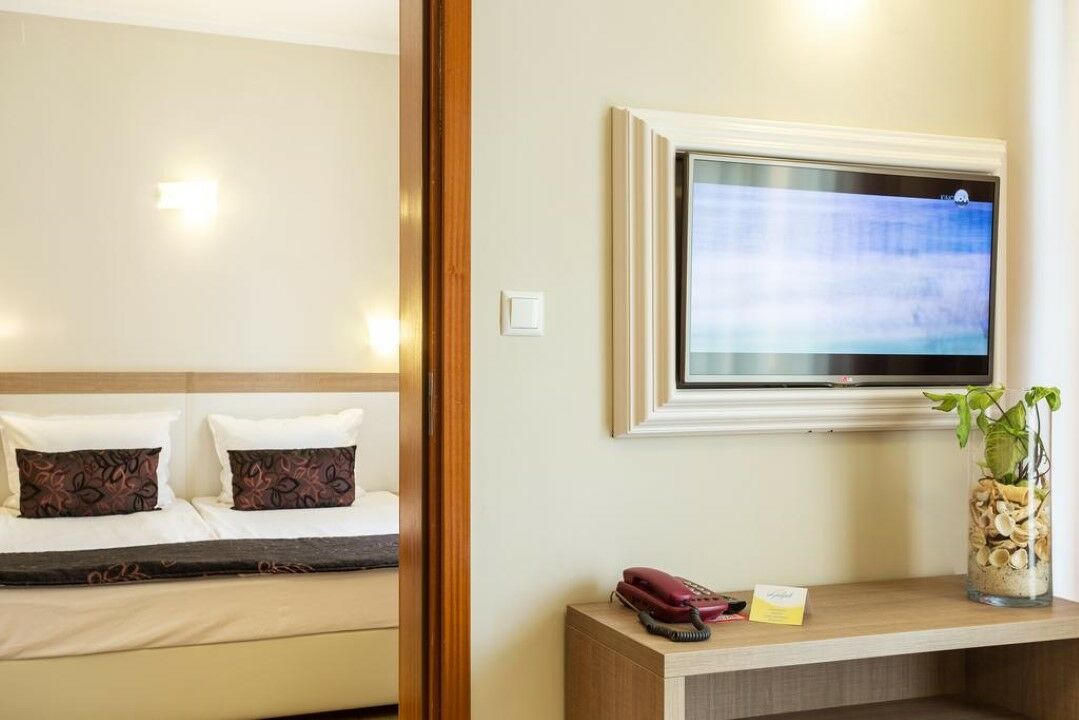 Ljuljak Hotel 金沙 外观 照片