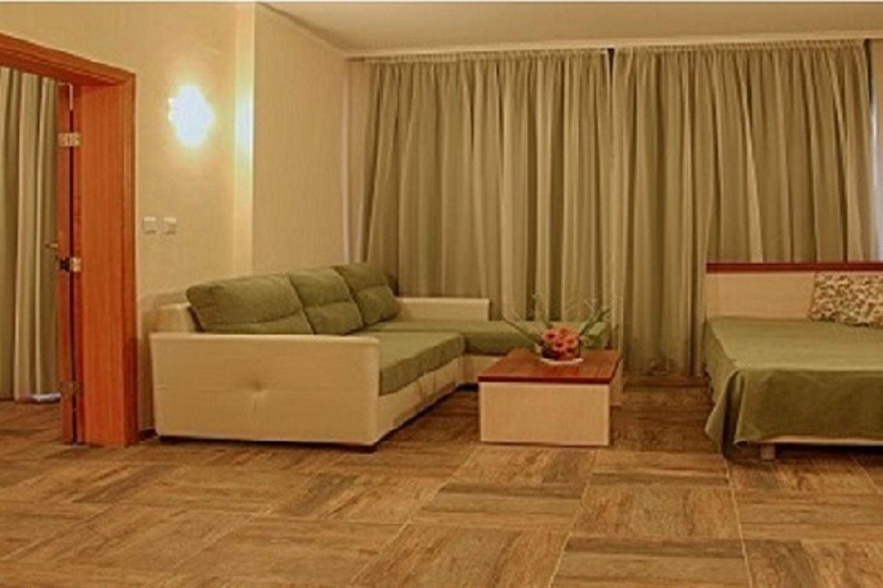 Ljuljak Hotel 金沙 外观 照片